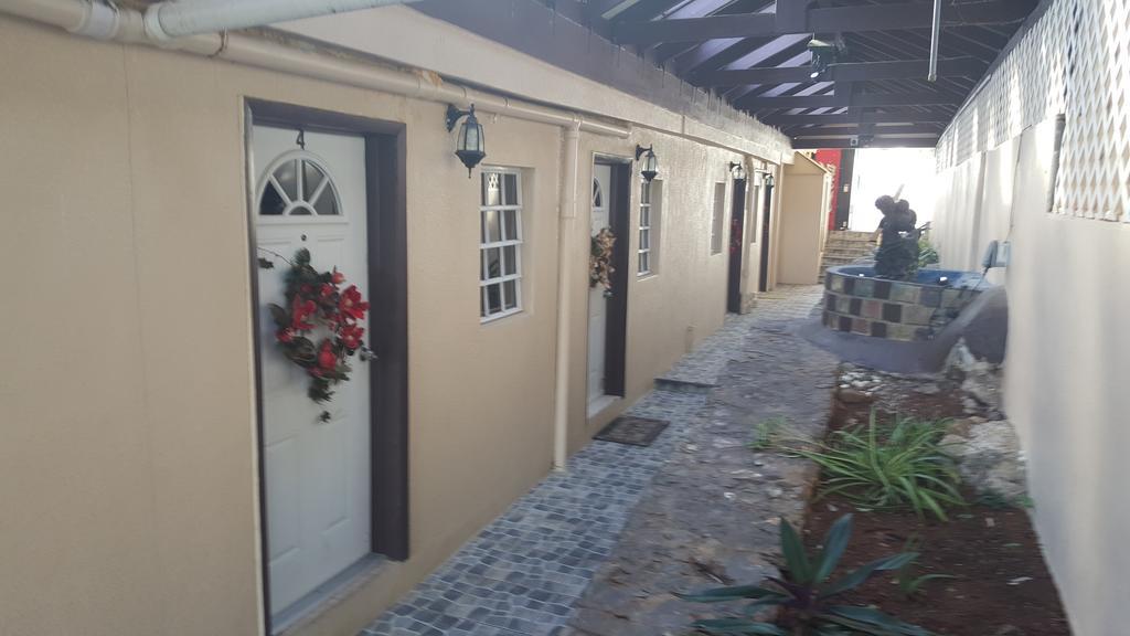 Sunset Gardens Guesthouse Contant  Zewnętrze zdjęcie
